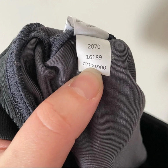 Spanx Velvet  Leggings Navy - Picture 10 of 10